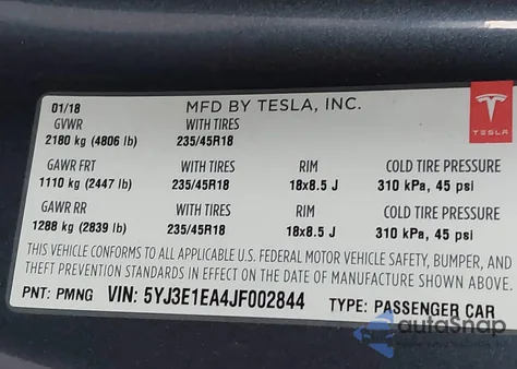 2018 Tesla Model 3 Long Range/Mid Range z USA, uszkodzony, nr VIN 5YJ3E1EA4JF002844